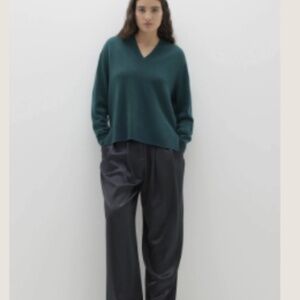 NAKEDCASHMERE CELESTE V NECK 100% CASHMERE SWEATER- CYPRESS SIZE S